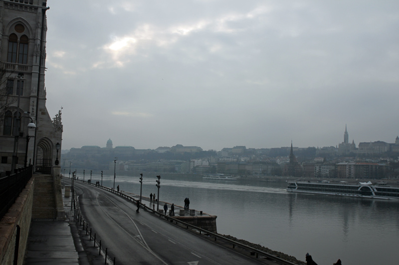 Маршрут по Будапешту день 3: прогулка по набережным Будапешта, венгерский Парламент, Геллерт и мост свободы фотография 15