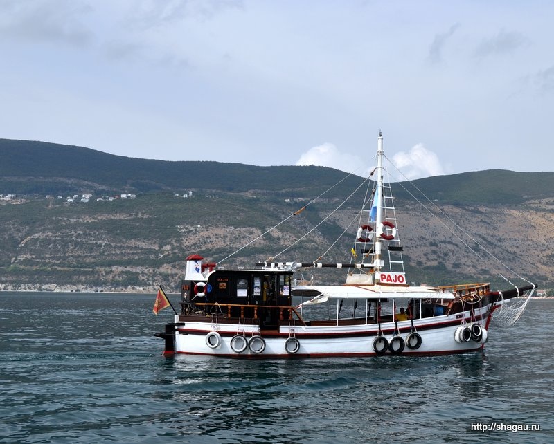 Лодка Pajo, Черногория