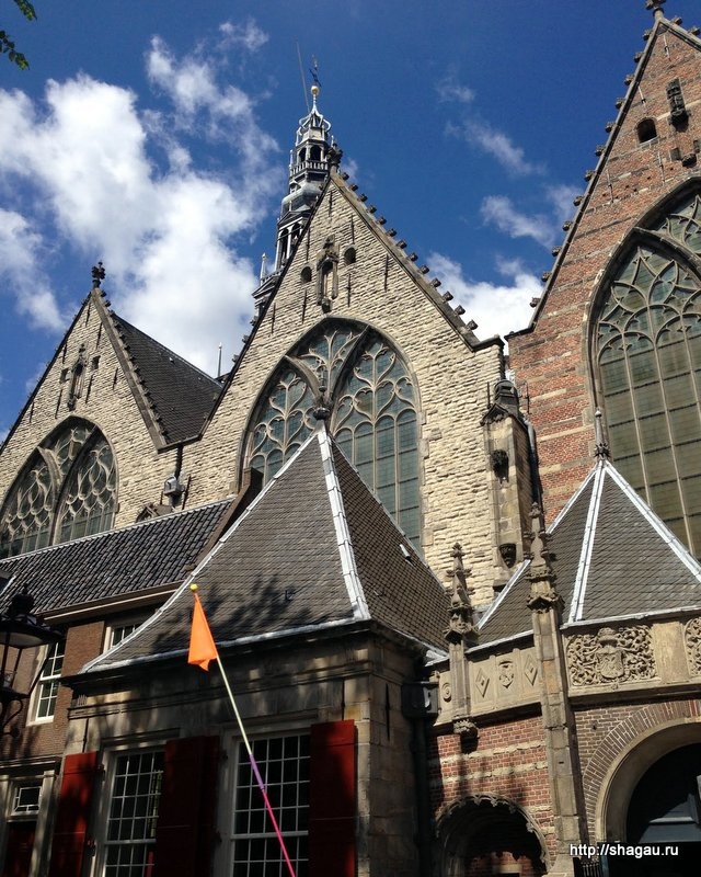 Церковь De Oude Kerk (The Old Church)