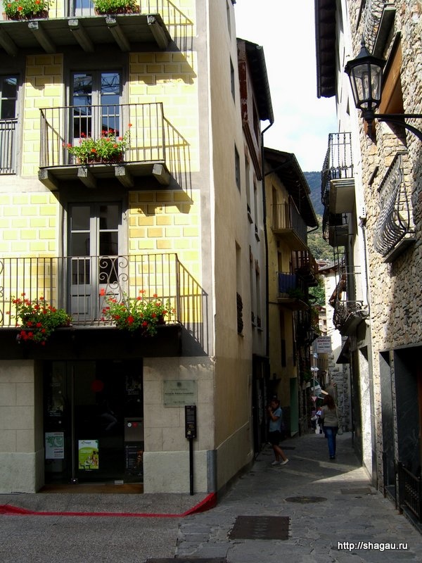 Средневековые улицы Андорры