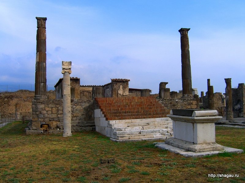 Храм Апполона в городе Помпеи