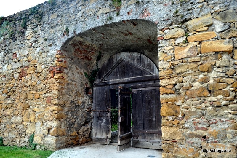 Хартберг. Древние стены и ворота