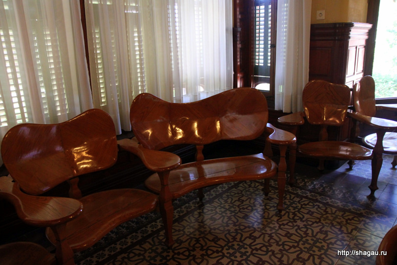 Мебель в музее Гауди