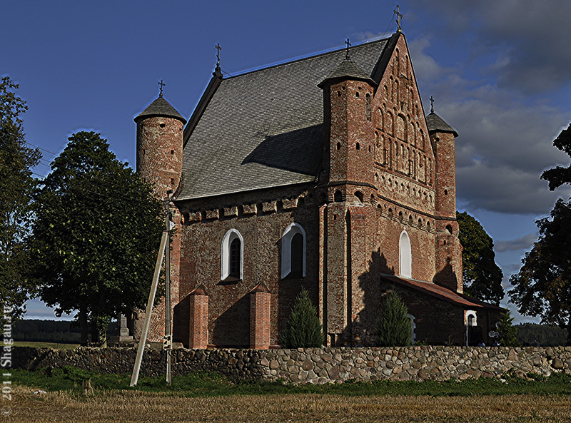 Церковь в деревне Сынковичи