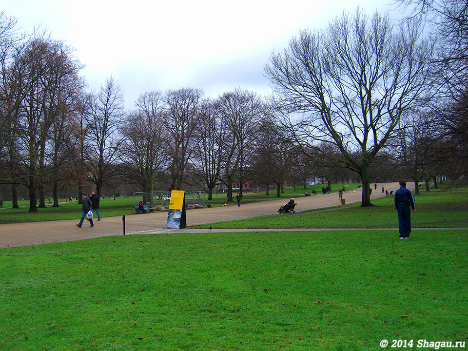 В парках Лондона