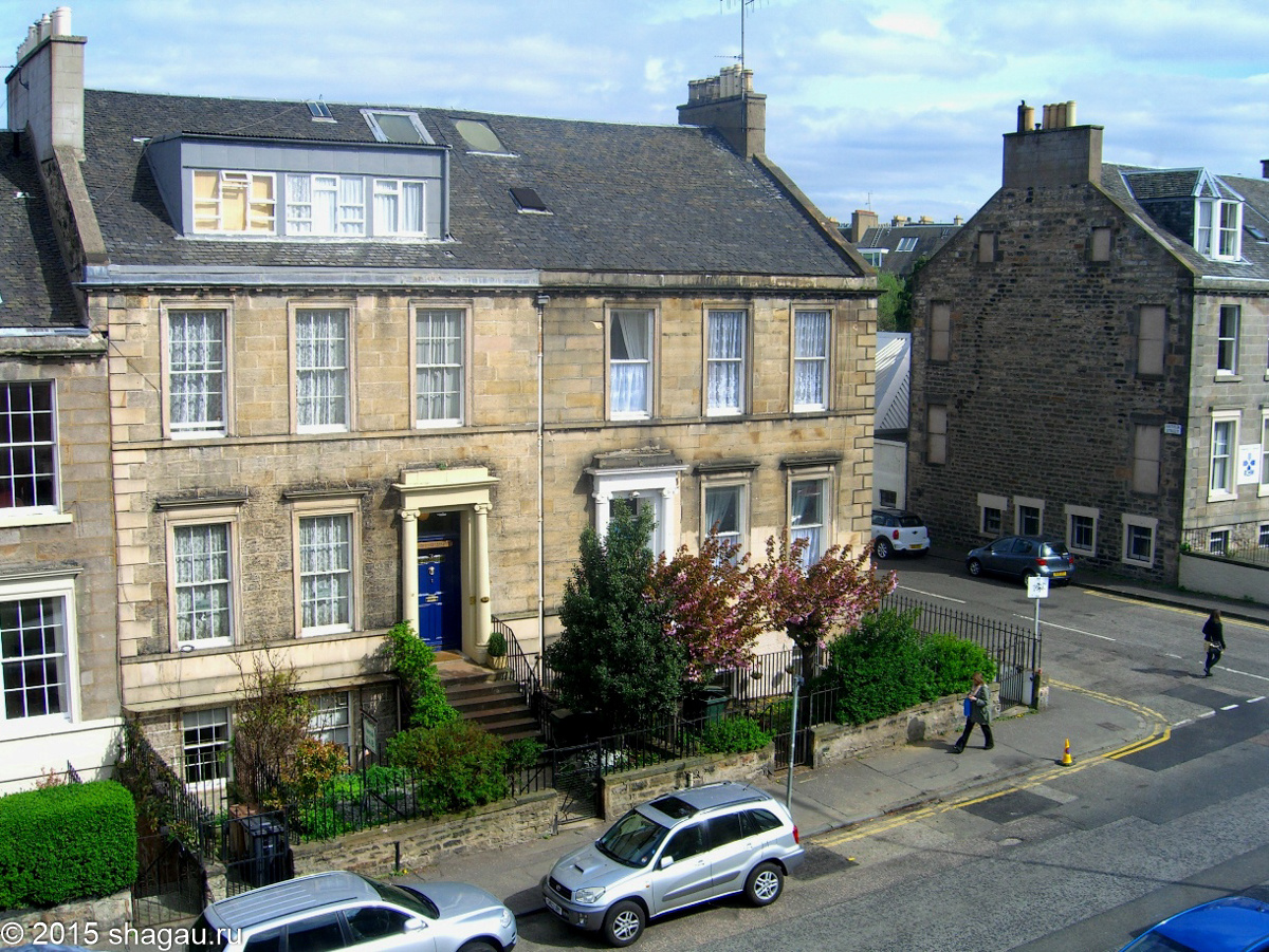 Abbotsford Guest House в Эдинбурге. Вид из номера