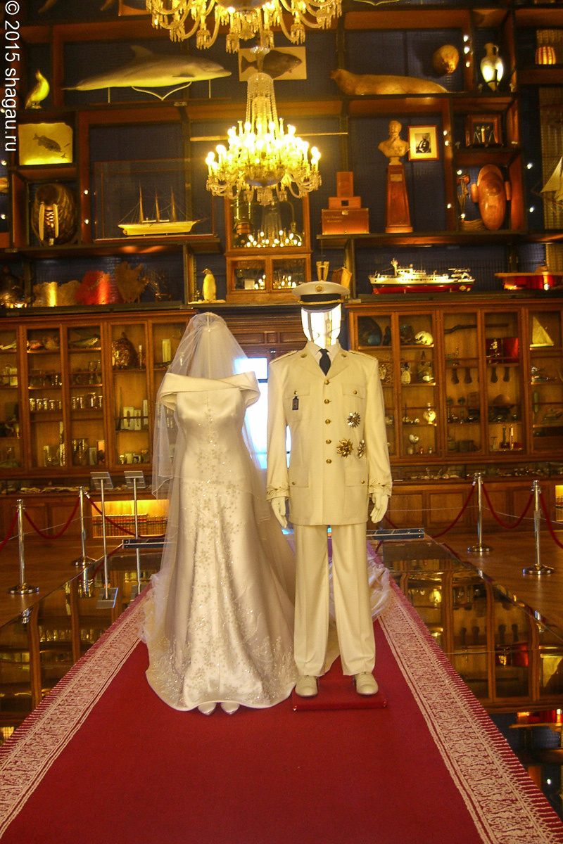 свадебные наряды принца Альберта II и его невесты Шарлин