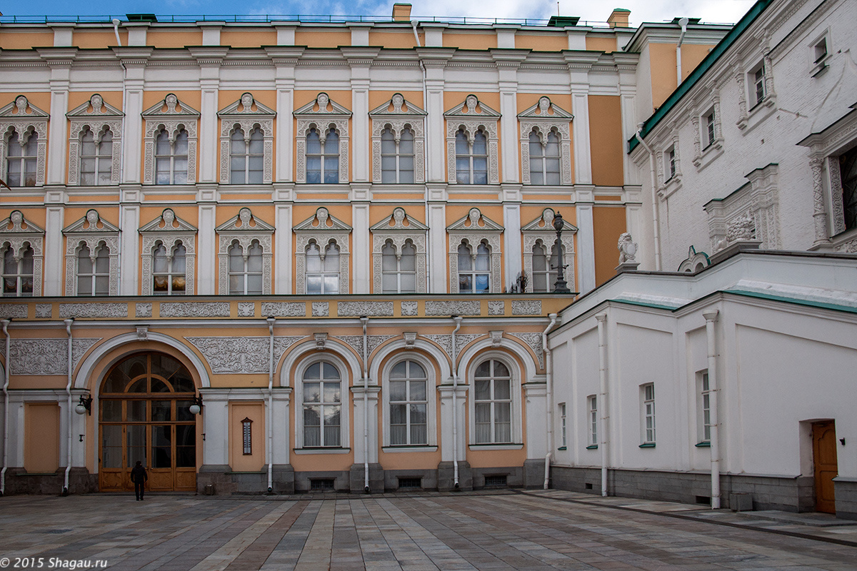 Вход в Большой Кремлевский дворец