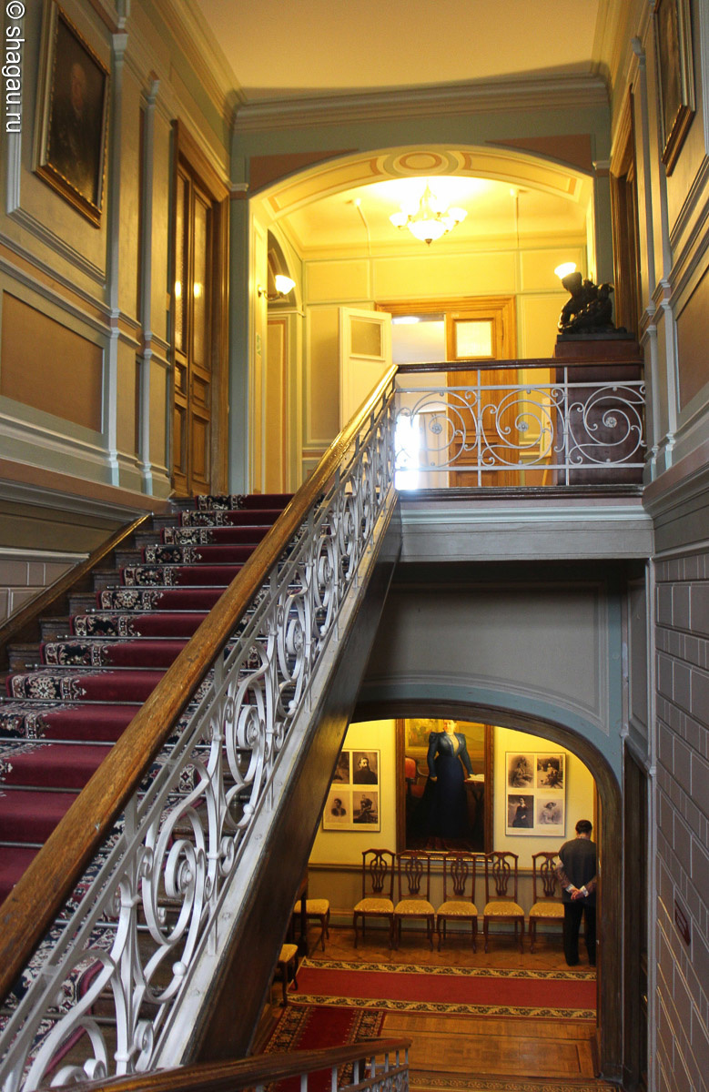 Лестница в музее