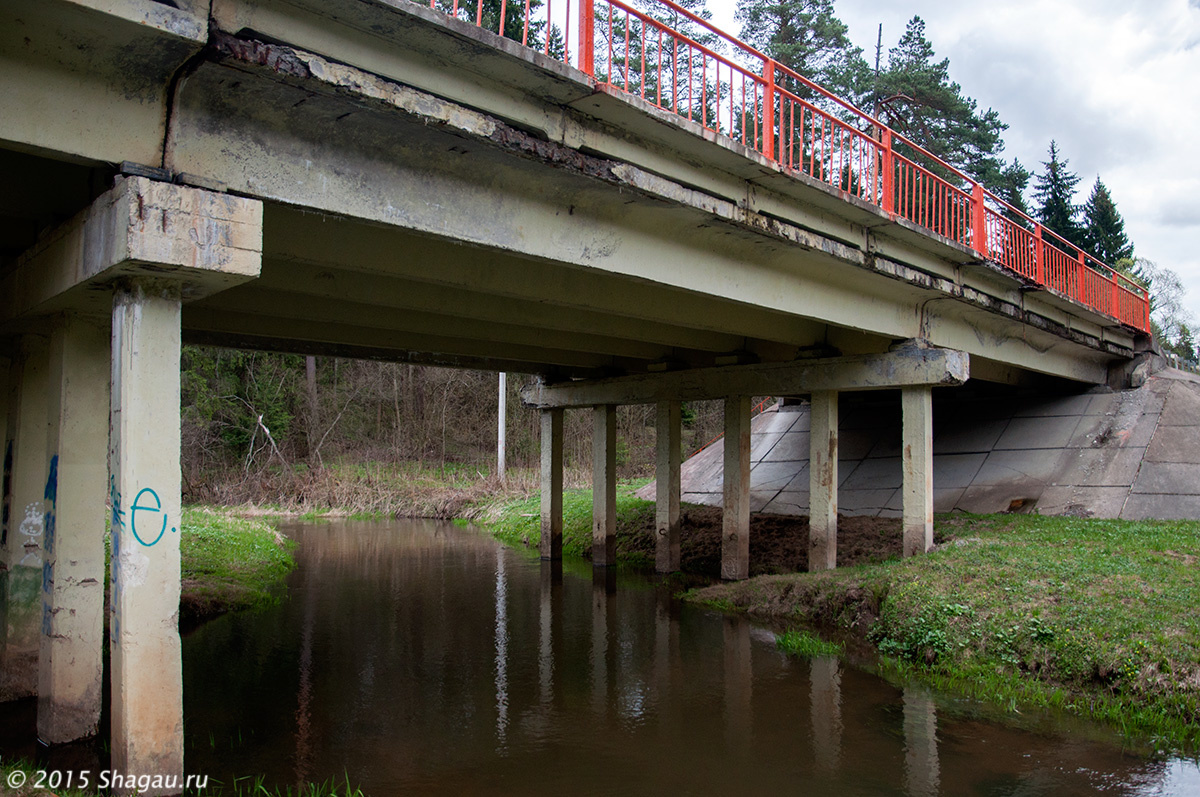 Мост над рекой Сторожкой