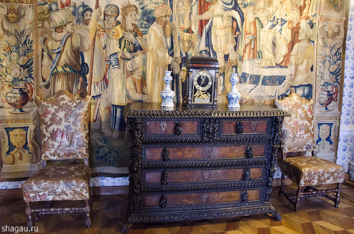 Мебель во дворце Меншикова