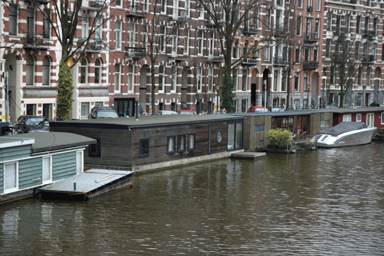 Дома на воде в Амстердаме