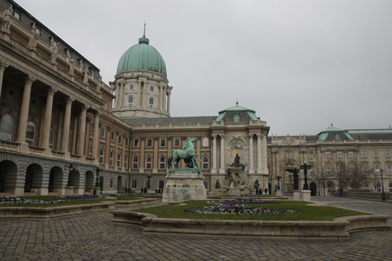 Внутренний двор Королевского дворца в Будапеште