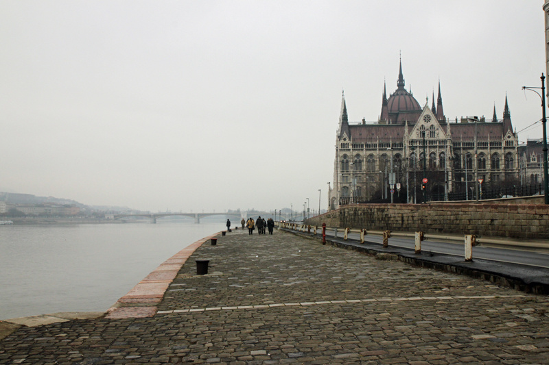 Маршрут по Будапешту день 3: прогулка по набережным Будапешта, венгерский Парламент, Геллерт и мост свободы фотография 4