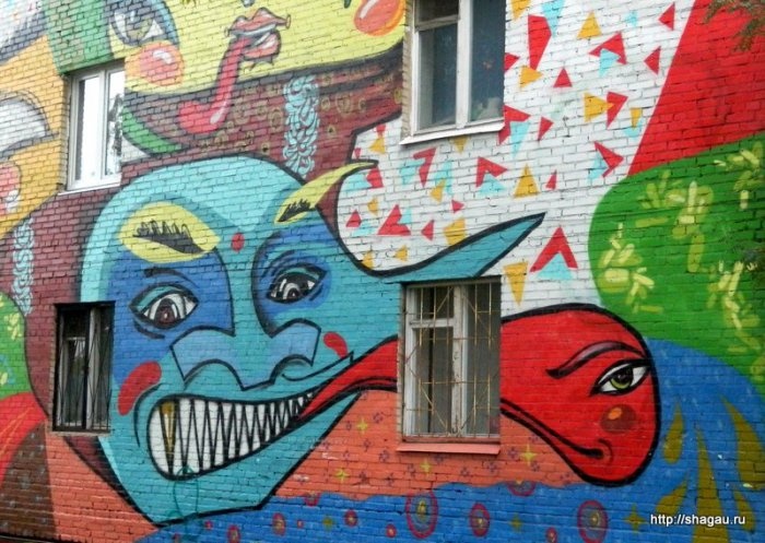 Граффити на домах в районе на Бабушкинской фотография 7