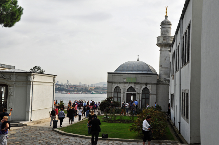 Топкапы - султанский дворец в Стамбуле фотография 19