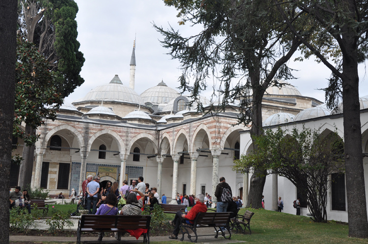 Топкапы - султанский дворец в Стамбуле фотография 17