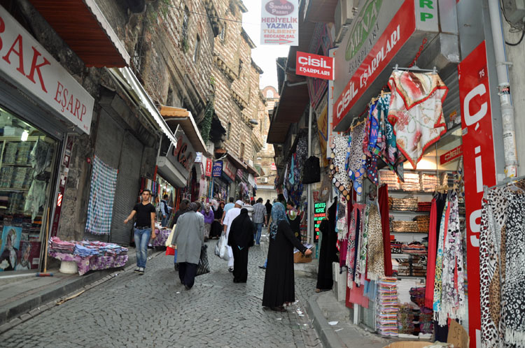 Второй день в Стамбуле: прогулка на кораблике по Босфору, Гранд базар, рынок специй, Истикляль, Галатский мост фотография 22