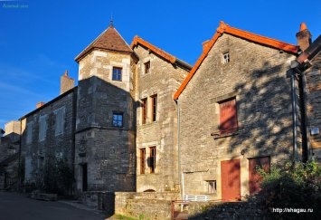 Замки Франции: Замок Шатонёф-ан-Осуа , Ch?teauneuf-en-Auxois фотография 7
