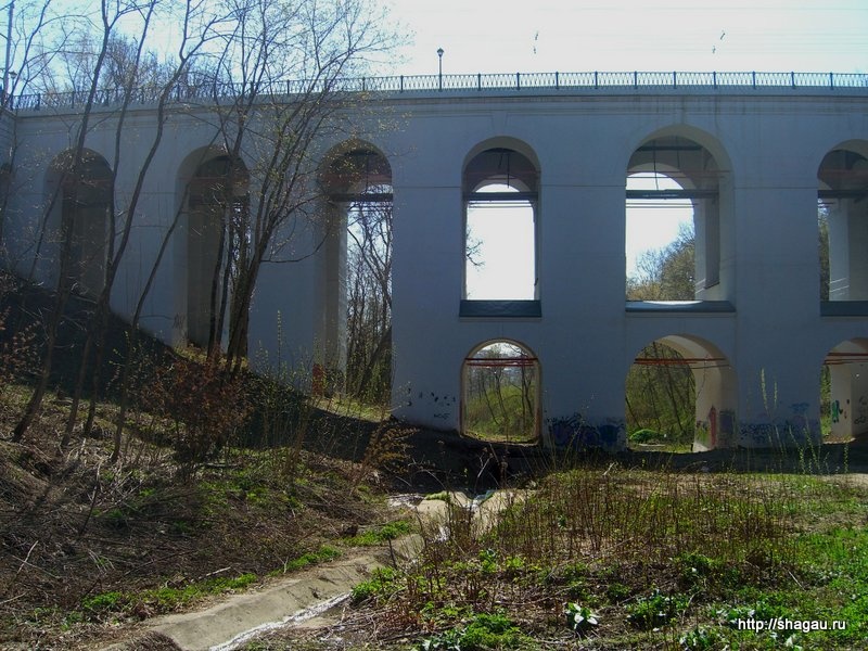 Большой каменный мост в Калуге
