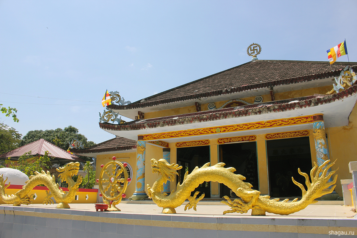 Храм ракушек и лабиринт дракона в Нячанге фотография 5