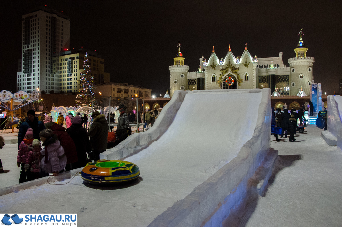 Ледяной городок в Казани