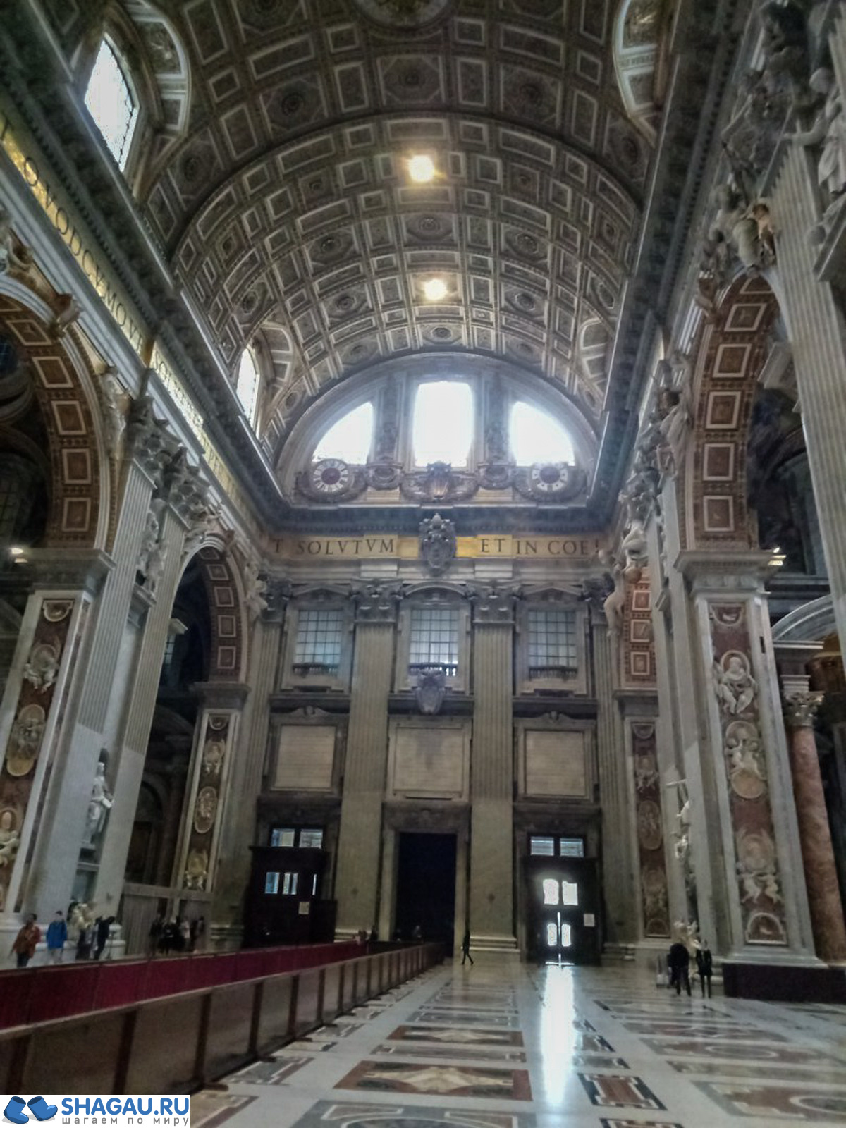 Собор Святого Петра в вечном городе Риме