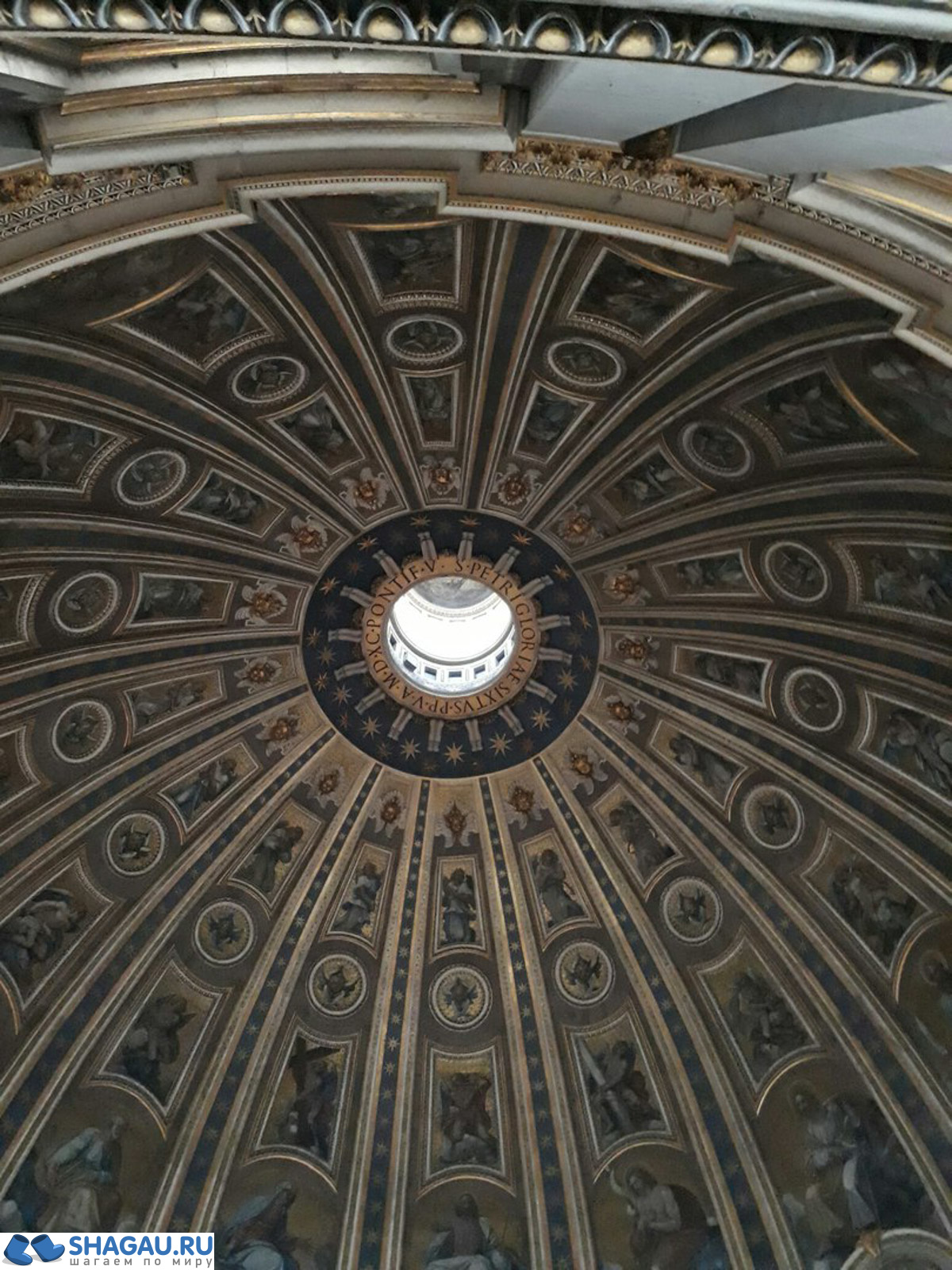 Собор Святого Петра в вечном городе Риме