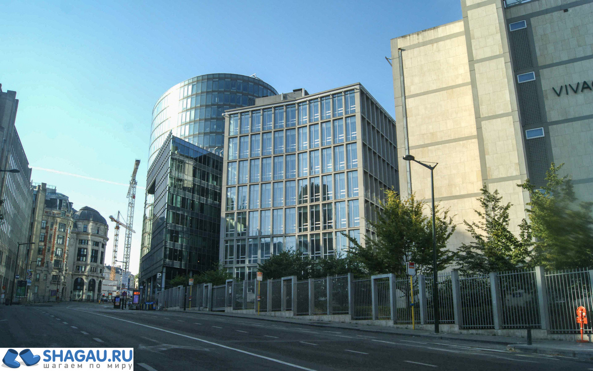 Брюссель из стекла и бетона
